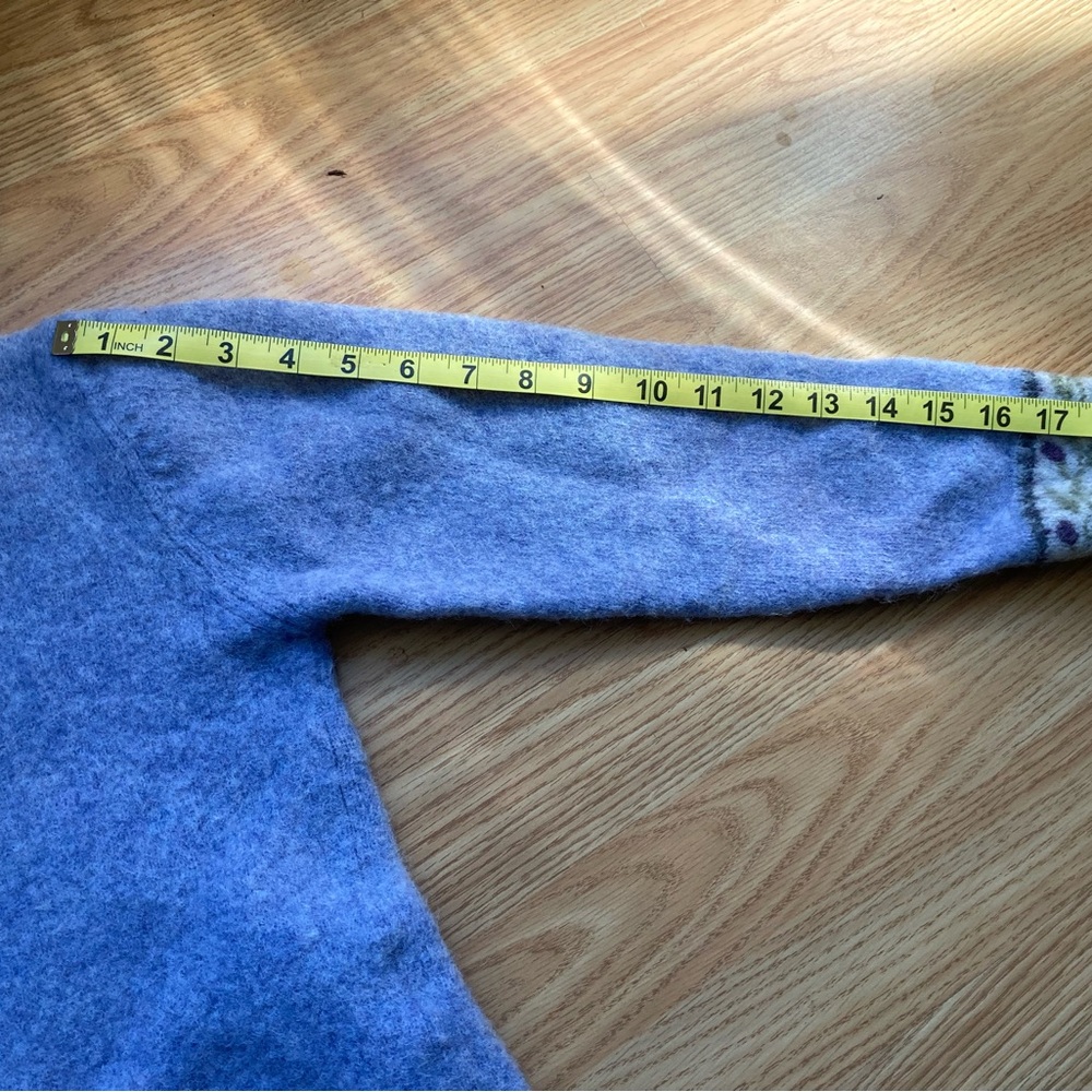 Like New Woolrich Light Blue Periwinkle Sweater Botanical Pattern, Wool, Size 2 - Picture 10 of 12